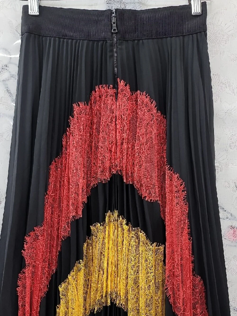 Alice + Olivia Pleated Maxi Skirt Size 4